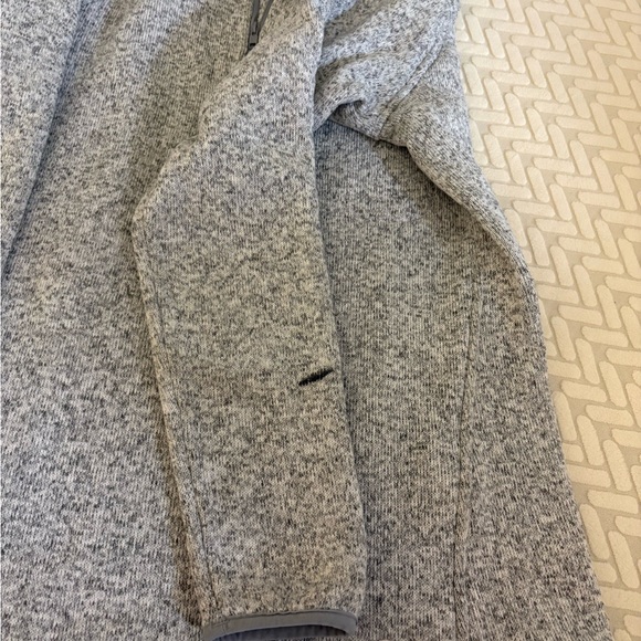 Under Armour  Women’s Gray Quarter Zip Fleece Top - Picture 5 of 8